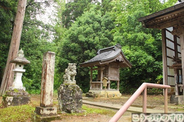 伊知地白山神社