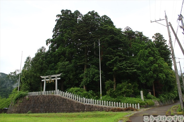 白山稚児神社