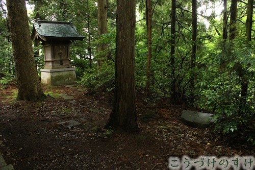 白山稚児神社