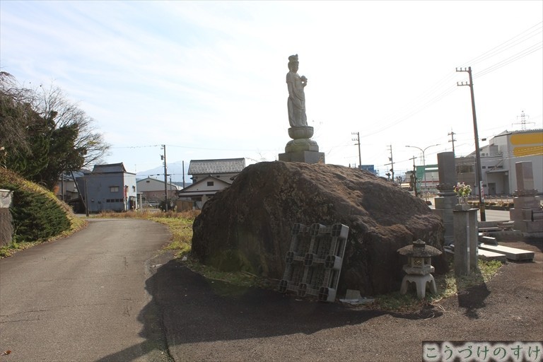 片瀬の大岩