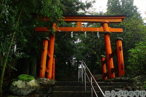 長泉寺白山神社
